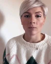 Heidi Droll's Instagram, Twitter & Facebook