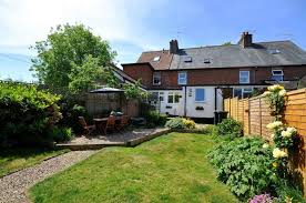 Situated 3 miles west of fordingbridge. Houses For Sale To Rent In Sp6 3ta Daggons Road Alderholt Fordingbridge
