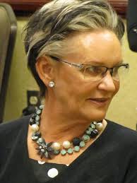 Local Jewelry Business Raising Breast Cancer Awareness