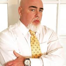 Valiant CEO Magazine, Jerome Knyszewski, Signet Jewelers, Gina Drosos