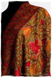 Jardin De Bijoux Rouges Antiquaires Shawl Beautiful Outfits Fashion Fashion Colours