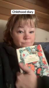 Melanie Ann (@nkotbluver)