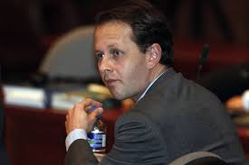 Find great san diego, ca real estate professionals on zillow like felipe arias of arias realty group brokered by exp realty. Takedown Of A Candidate Bogota Style Wsj