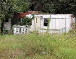 abandoned trailer park trailer park old abandoned buildings abandoned