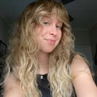 Eliza Perkins's Instagram, Twitter & Facebook