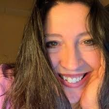 Lisa Pelkey's Instagram, Twitter & Facebook