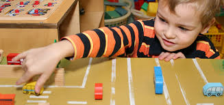 Si vous souhaitez y inscrire votre enfant, vous devrez respecter certaines conditions en ce qui concerne l'âge de l'enfant et le choix l'inscription à l'école maternelle n'est pas obligatoire (puisque l'âge de la scolarité obligatoire en france est fixé à 6 ans). La Garderie Avant Et Apres L Ecole L Organisation De L Ecole Grandir Avec Nathan