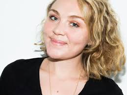 I Washed My Face with Olive Oil for 2 Weeks & I'm Going To Keep Doing It