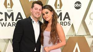 Josh kerr was born in australia on saturday, march 3, 1984. Maddie Tae S Taylor Dye Marries Songwriter Josh Kerr Kora 98 3