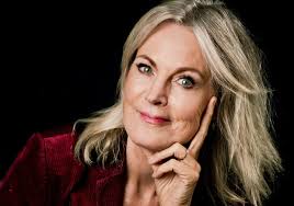 AW-TEATER 13 NOVEMBER: TIKKANEN I TANGOTAKT Välkommen på AW-teater där  teaterchef Petra Brylander intervjuar regissören Hedvig Claesson och  skådespelarna Ida Knapp Drougge, Mari Götesdotter och Katarina  Lundgren-Hugg om föreställningen och om Märta