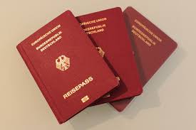 Der betreiber/verantwortliche sichert zu, dass ohne zustimmung des unterzeichnenden rechte an den in das internet eingestellten fotos/videos nicht an dritte veräußert werden. Ausweisdokumente Fur Kinder Kinderreisepass Epass Oder Personalausweis Was Brauchen Babys Und Kinder