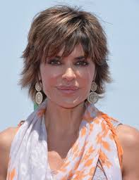 Lisa rinna usually sports short layered hairstyles. 30 Spectacular Lisa Rinna Hairstyles