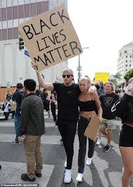 Logan paul and floyd mayweather jr. Logan Paul Sagt Bruder Jake Hatte Nicht An Der Arizona Plunderungen Beharrt Er Nicht Stehlen Aktuelle Boulevard Nachrichten Und Fotogalerien Zu Stars Sternchen