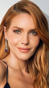 Saiba tudo sobre: Monique Alfradique