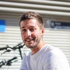 Eric Hernando Ehrhardt 🌻🇪🇺 (@ericdecolores)