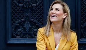 Ana rita clara (espinho, 27 de fevereiro de 1979) é uma apresentadora de televisão , atriz e ativista portuguesa. Casamento De Ana Rita Clara Chega Ao Fim