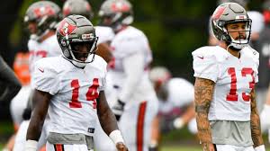 Mike evans profile page, biographical information, injury history and news. Mike Evans Chris Godwin Fantasy Outlooks Plummet After Antonio Brown Signs With Buccaneers