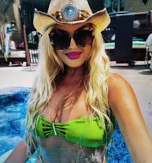 Kelli Rose Macri 💋 (@kellirosemacri) • Threads, Say more