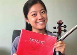 Jubiläums Flyer_2023_Englisch_Einzelseiten.indd