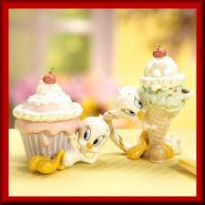 Tweety Bird Salt And Pepper Shakers Tweety Bird Salt Pepper Shakers Stuffed Peppers Salt Pepper Shakers Salt And Pepper Set