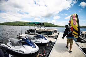 With a large array of homes to choose from, we invite you to stay in one of our deep creek vacation rentals and experience some of the splendor that is deep creek lake and the surrounding. Fun Time Watersports Deep Creek Donuts Lakeside Creamery Fun Time Watersports Copper Kettle Popcorn Factory