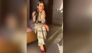 Her relentless drive to reinvent herself in. Sarah Khan Wins Hearts With Dreamy Ethnic Look