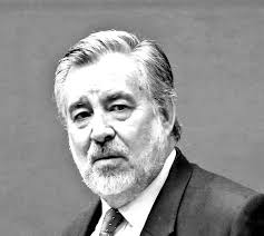 Pocas alternativas para ministro dentro del pacto, pero Brito apuesta por  un Apruebo Dignidad