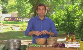 Recette Salade De Haricots Verts Aux Noix En Video Petits Plats En Equilibre Tf1 En 2020 Petits Plats En Equilibre Salade Haricot Salade Haricots Verts