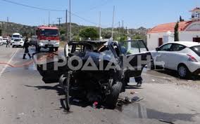 Τραγική κατάληξη είχε η επιχείρηση εντοπισμού ενός νεαρού σε ηλικία μοτοσικλετιστή ο οποίος ανασύρθηκε νεκρός από χαράδρα στην περιφερειακή οδό…. 8rhnos Sth Rodo Gia 20xronh Kopela Poy Esbhse Meta Apo Troxaio Fwto Binteo