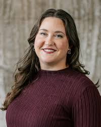 Ivette Quinones's Instagram, Twitter & Facebook