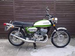 Dscf2578 Motorcycle Photo Of The Day Suzuki Bikes Suzuki Japanese Motorcycle