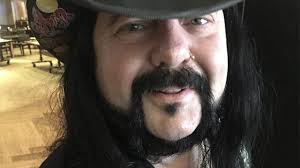 Watch Phil Anselmo, Corey Taylor & More Honour Vinnie Paul At Public  Memorial