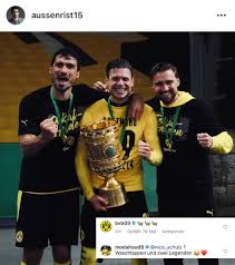 So ausgelassen jubelt der bvb über den pokalsieg. 1oafo5kkqut5gm