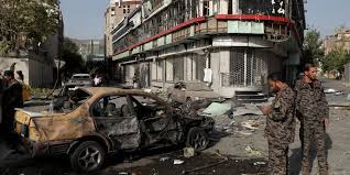 Kaboul synonyms, kaboul pronunciation, kaboul translation, english dictionary definition of kaboul. Attentat A Kaboul Villes Assiegees En Afghanistan L Armee Vacille Face A L Offensive Eclair Des Talibans