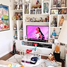 A Saturday Spent Watching Disney Movies In A Beautifully Decorated Fairytale Living Room Sounds Perfect To Us T Disney Room Decor Disney Bedrooms Disney Home
