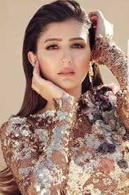 تصدرت الفنانة مي عمر مؤشر البحث على جوجل، صباح اليوم الخميس، بعد نشر صور بناتها من الحجر الصحي بالمنزل. Ù…ÙŠ Ø¹Ù…Ø± ØªÙ†Ø´Ø± Ø£ÙˆÙ„ ØµÙˆØ±Ø© Ù…Ø¹ Ø§Ø¨Ù†ØªÙ‡Ø§ Ø³ÙŠÙ„ÙŠÙ† Ø¨Ø¹Ø¯ Ø§Ù„ÙˆÙ„Ø§Ø¯Ø© Ø¨Ù€5Ø£ÙŠØ§Ù… ÙˆØ±Ø´Ø§Ù‚ØªÙ‡Ø§ Ù…Ù„ÙØªØ© Ù…Ø¬Ù„Ø© Ø§Ù„Ù…Ø±Ø£Ø© Ø§Ù„Ø¹Ø±Ø¨ÙŠØ©