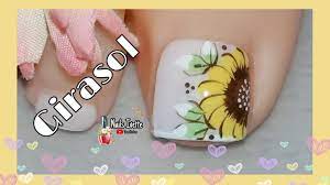 ¡hoy te presento una colección de actividades educativas para aprender las figuras geométricas! Decoracion De Unas Pie Girasol Diseno De Unas Girasol Uhnas Decoradas Para Os Pes Facil Youtube