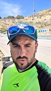 Juntos en la carretera, unidos por la pasión 🏍️💕 La moto es nuestra  aventura, el viento es nuestro abrazo y la libertad es nuestro amor.  ¡Rodando juntos, siempre! #ParejasMoteras #Aventuras #Amor #Moto #