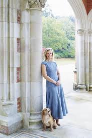 grafinya uessekskaya v harper s bazaar uk grafinya uessekskaya elizaveta ii modnye stili