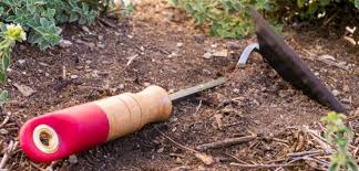 Its 15.3 inch long oak handle is durable, strong, and. 13 Best Japanese Gardening Tools For Your Garden List Review