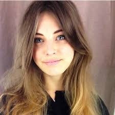 Amanda Garrett's Instagram, Twitter & Facebook