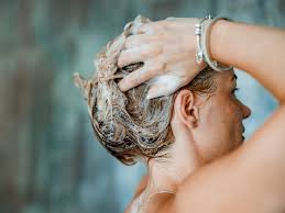 Condition daily and deep condition weekly. How To Use Leave In Conditioner Benefits And Precautions