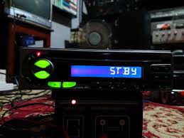 Fitur yang dimaksud antara lain bisa 'memindahkan' fungsi smartphone ke head unit android ini. Vintage Kenwood Kdc 126 Car Stereo Cd Player Radio Kereta Head Unit Auto Accessories On Carousell