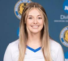 Abigail Bundy's Instagram, Twitter & Facebook