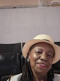 In this video: Mom = Business Owner Daughter = Business Consultant/Coach  @everyone Sometimes we need someone outside of our business to help us see  the issues/roadblocks we don't notice that keeps our