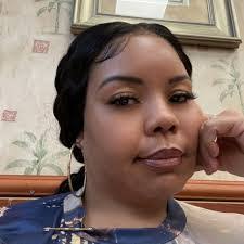 Veronica Spearman's Instagram, Twitter & Facebook