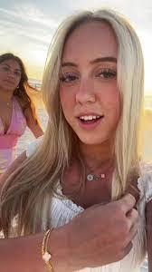 Kara Griggs's Instagram, Twitter & Facebook