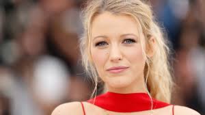 Good photos will be added. Blake Lively Deleted Her Instagram Photos And Unfollowed Ryan Reynolds Teen Vogue