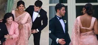 Nick jonas and priyanka chopra wed in style. Priyanka Chopra Ups The Fashion Game In A Pink Saree At Sophie Turner And Joe Jonas Wedding News Nation English