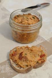 Rillettes De Maquereaux Au Basilic Et Aux Tomates Sechees Les Carnets Rillettes De Maquereau Maquereau Recettes De Cuisine